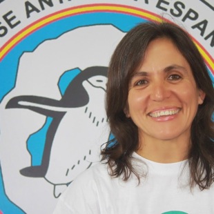 Ana Martínez   